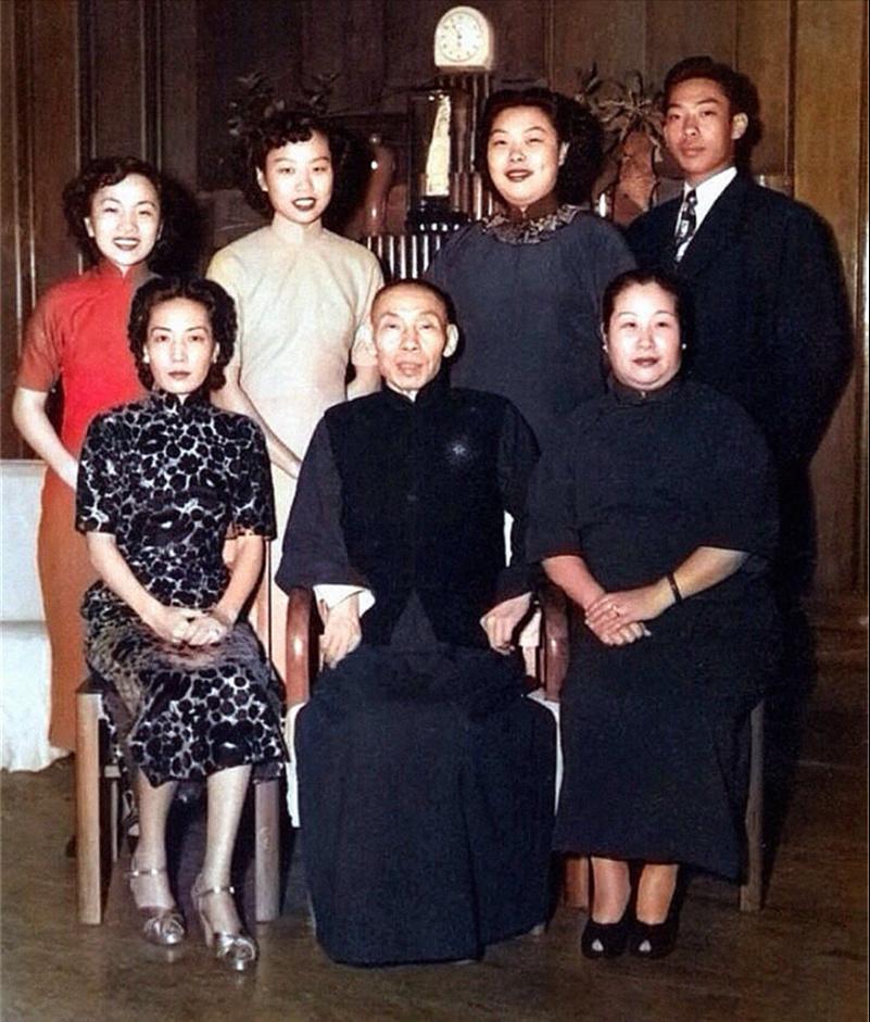 京剧演员孟小冬简介照片,京剧名角孟小冬