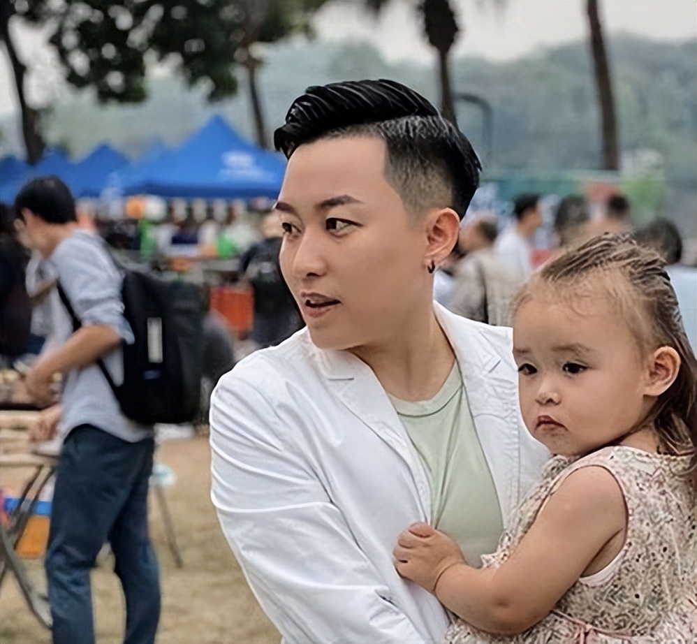 女ceo赴美50万怀孕,中国未婚女ceo豪掷50万赴国外生子