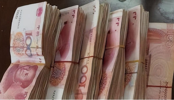 存款放银行好还是现金好,存款放存折好还是银行卡好