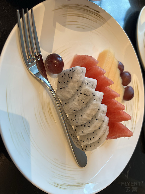 窗含西岭千秋雪成都环球中心雪山,窗含西岭千秋雪魅力成都