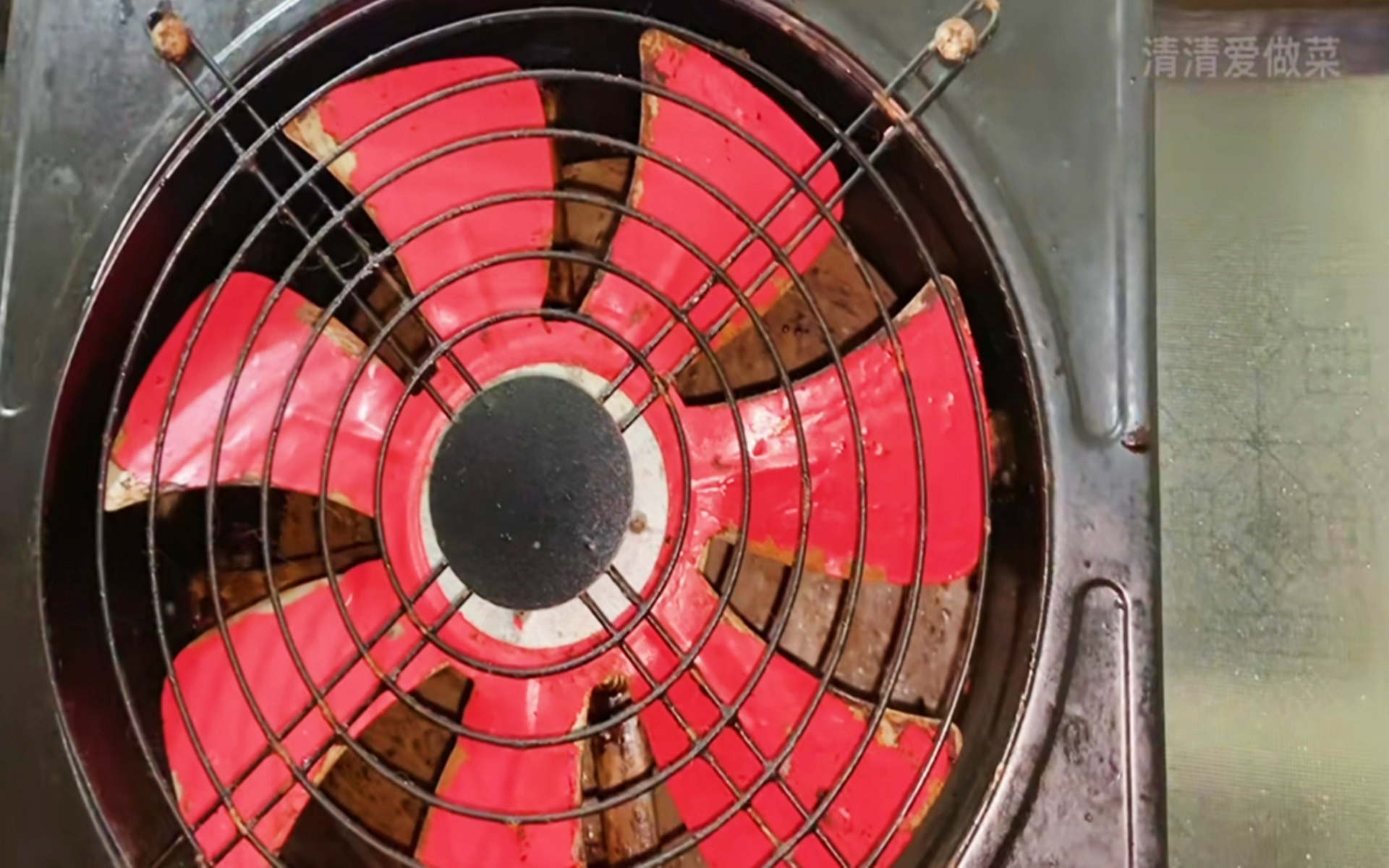 用口罩擦油烟机,如何利用口罩清洗油烟机