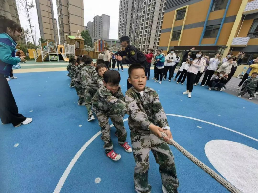 童心系国防共筑强军梦—郑东新区龙翔第四幼儿园春季亲子运动会