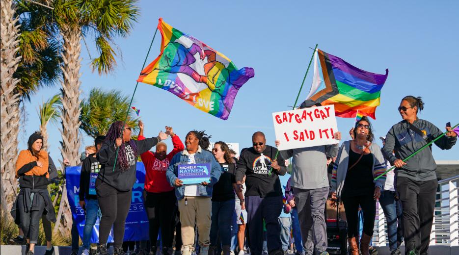 迪士尼乐园建立要多少钱,迪士尼建设在上海原因