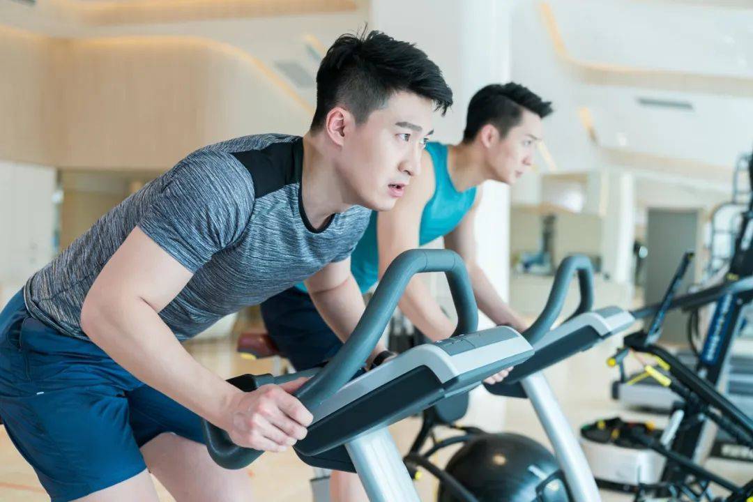 30分钟饭后消食操告别大肚腩,大肚腩怎么摆脱