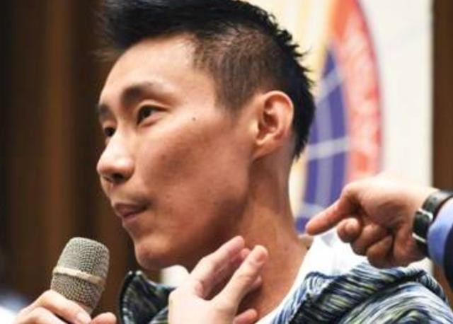 李宗伟患癌后复出视频,李宗伟早期鼻癌症状