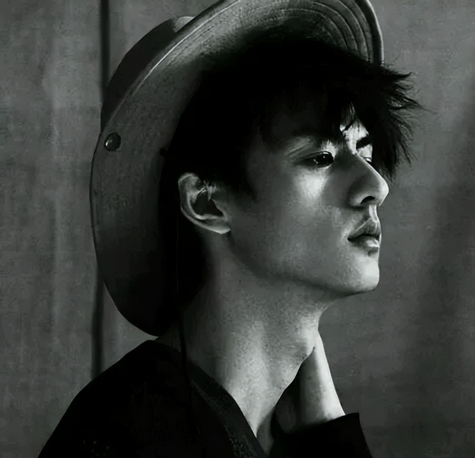 刘畅当模特的图片,刘畅模特主演的电视片段