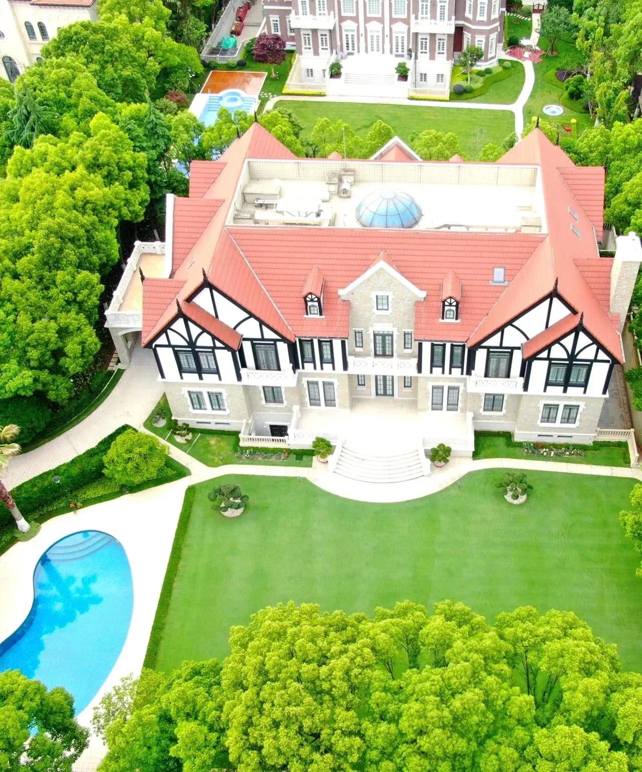 上海市独栋别墅华洲君庭,实拍上海华洲君庭别墅