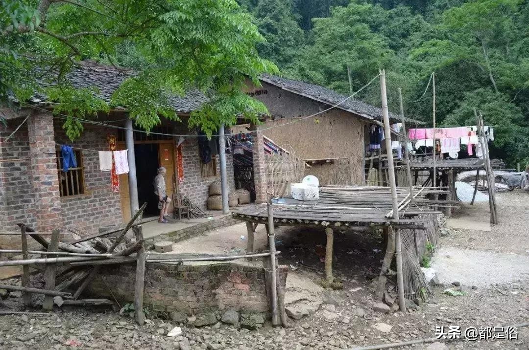 农村老房旧房翻新改造政策,农村老房是重建还是翻修好