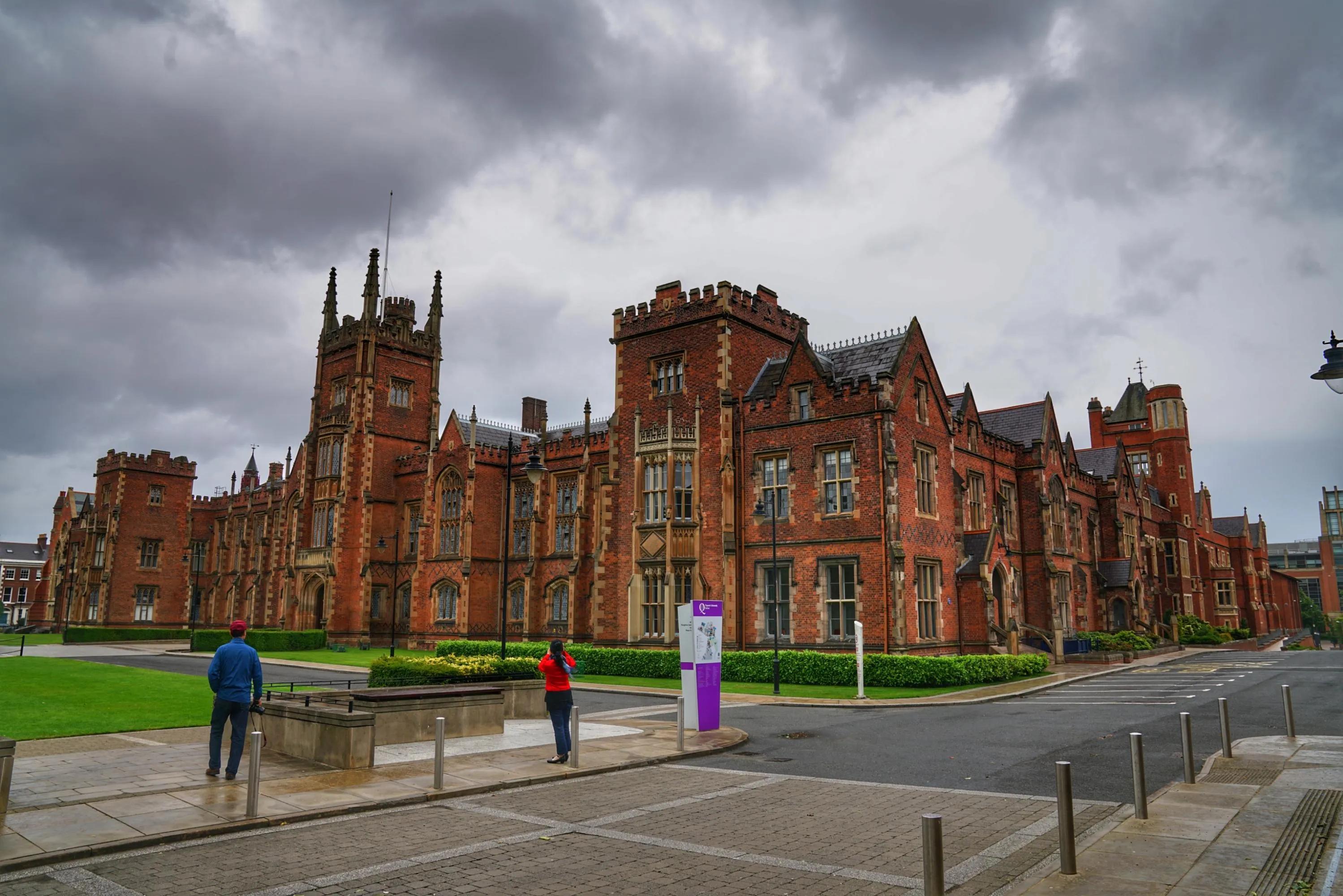 英伦三岛贝尔法斯特,体验权力的游戏