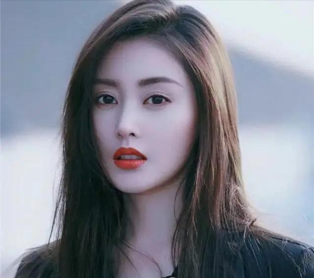 长着150的脸却有170的身高的女星,长得矮但是身材比例很好的女明星