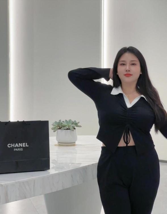 170斤超大号模特,大码模特180斤却没有赘肉