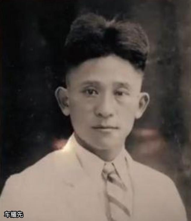 1950年3名军人点了“一菜一汤”，老板娘：10年了，你们终于来了