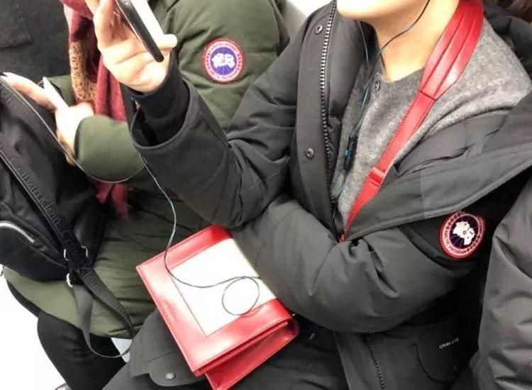 穿了一次加拿大鹅，还是换回了鸭鸭！经验教训：羽绒服别只看品牌