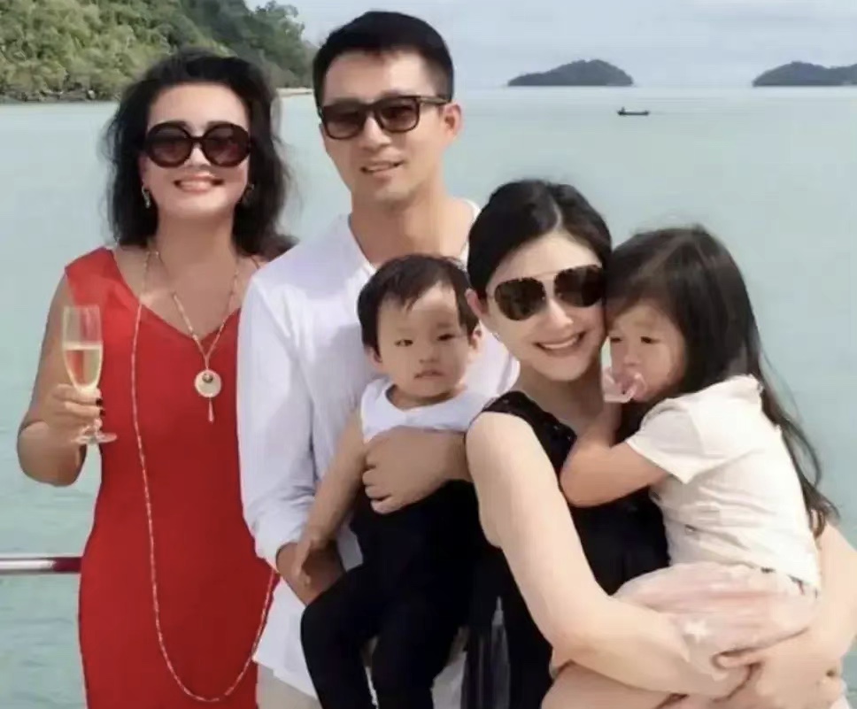 张兰爆料和s妈对话,s妈澄清大s高额电费