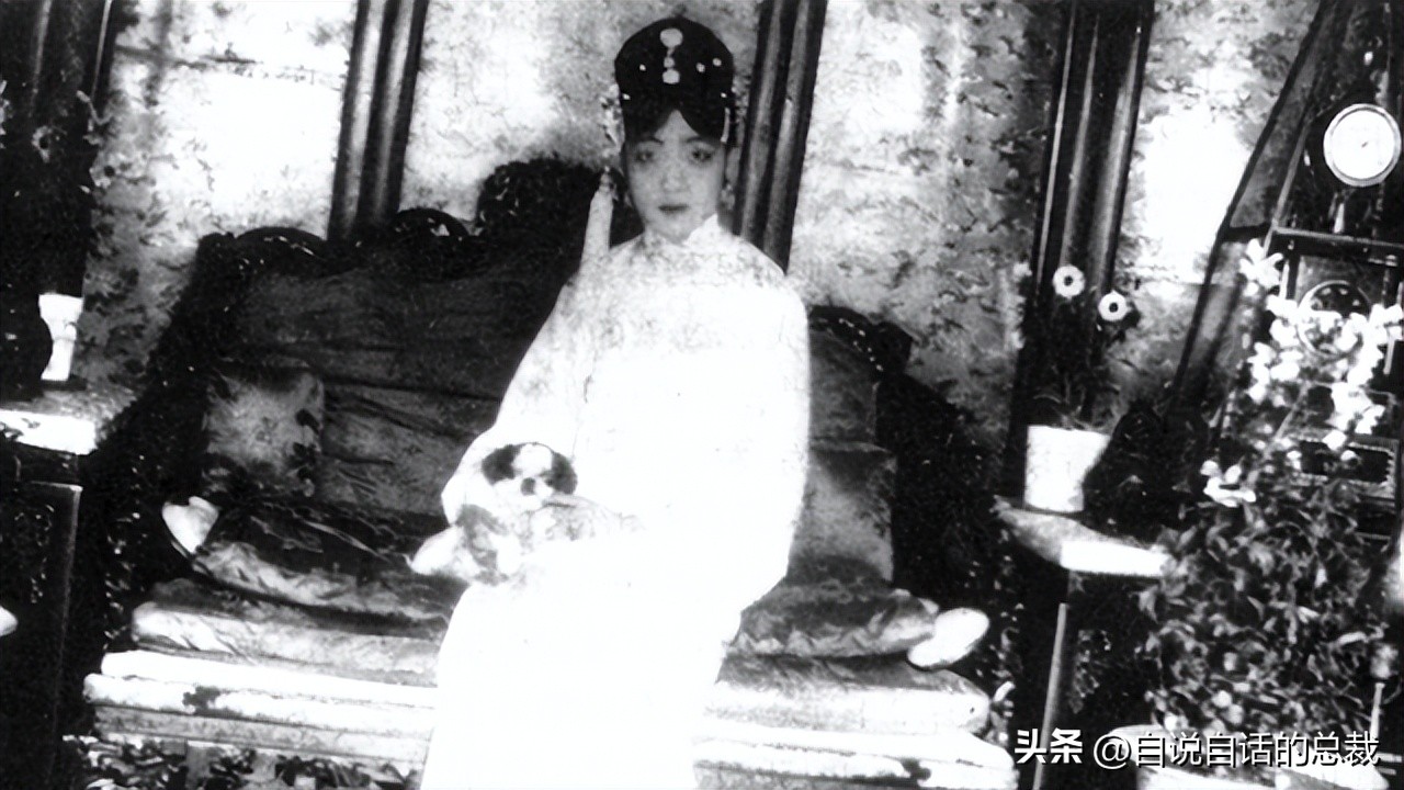 末代皇帝传奇皇后抽大烟,末代皇帝皇后沉迷抽大烟视频