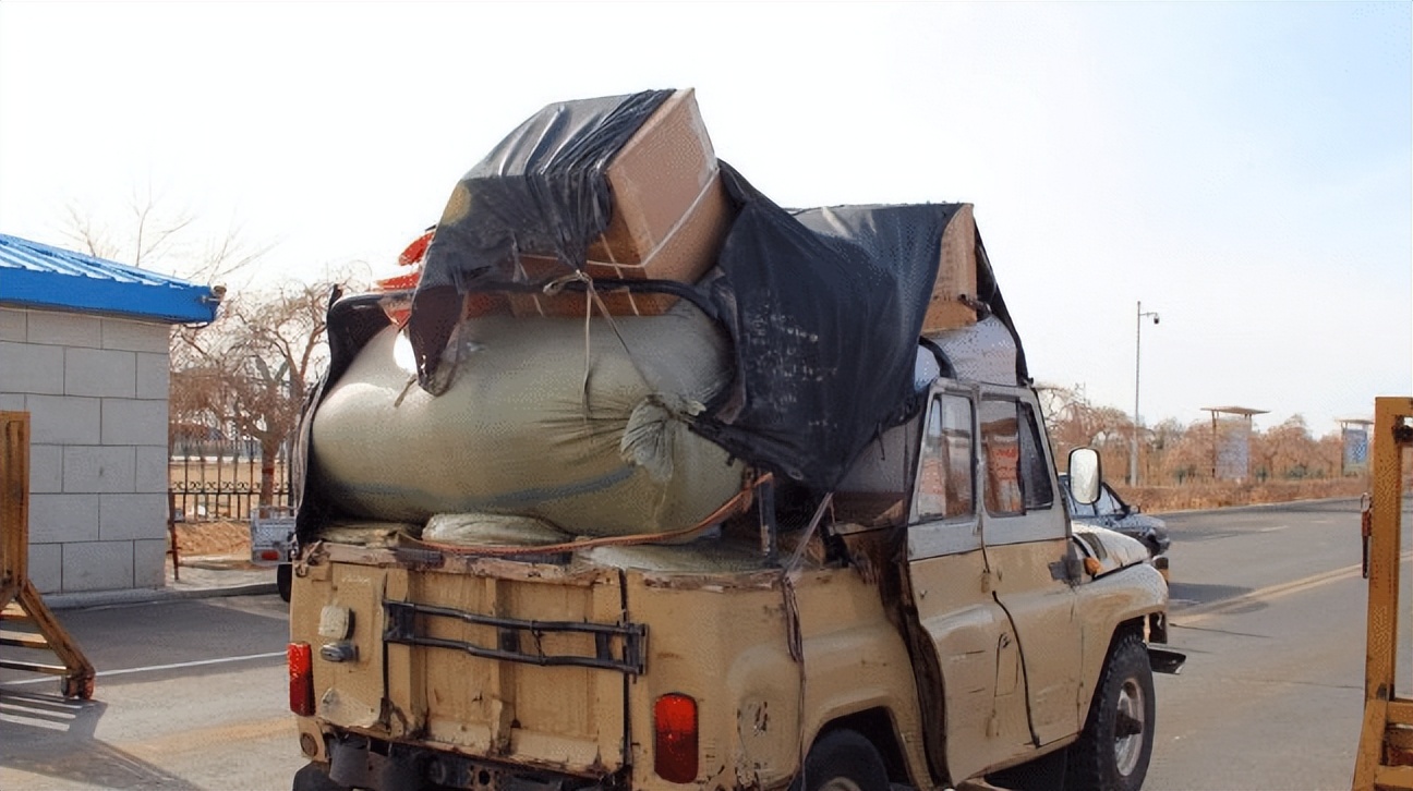 蒙古国掀起中国代购热，开着前苏联的车来拉现代的货，这是啥操作