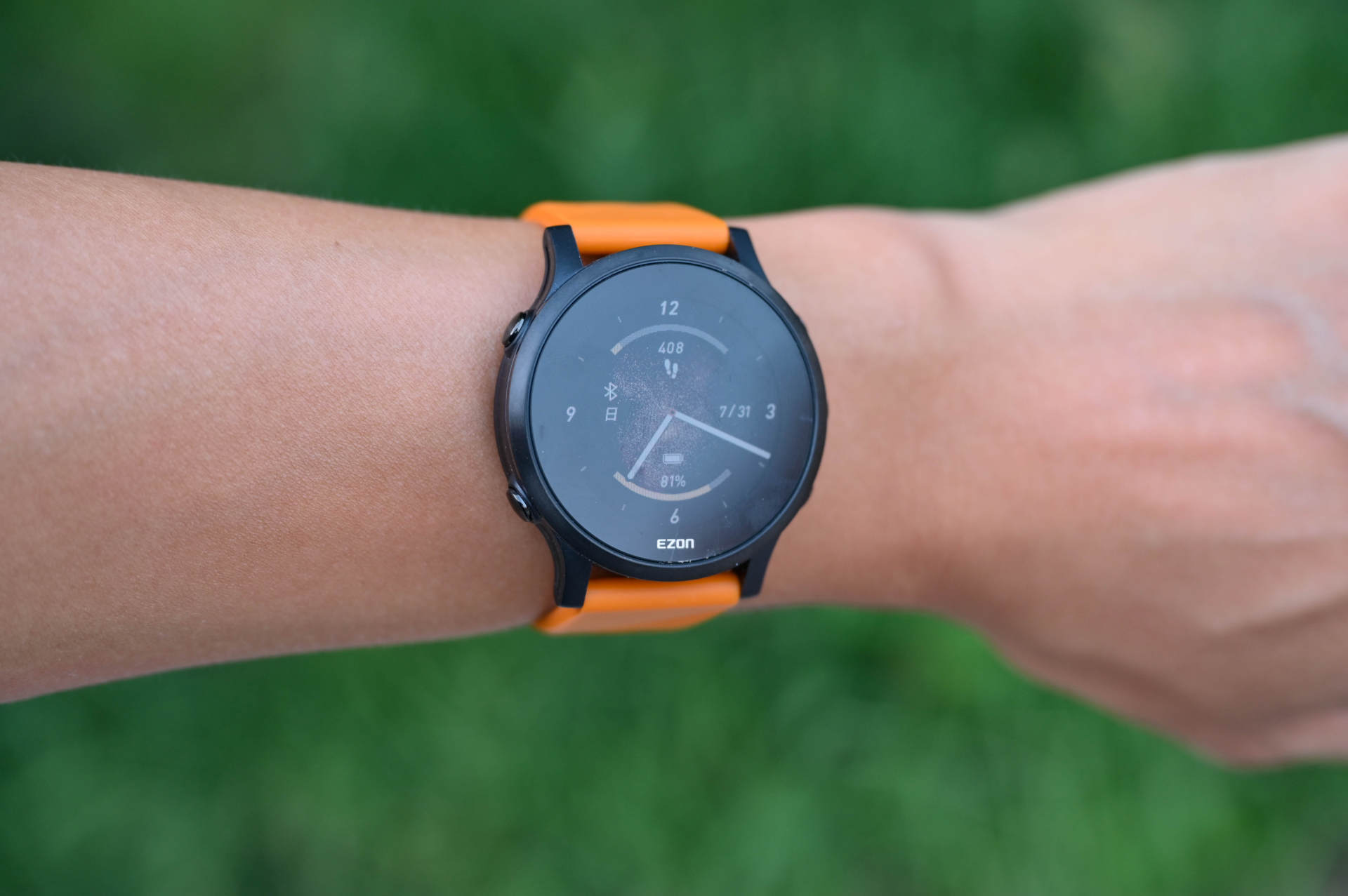 别再花冤枉钱了，时尚好用的专业跑表：宜准R6