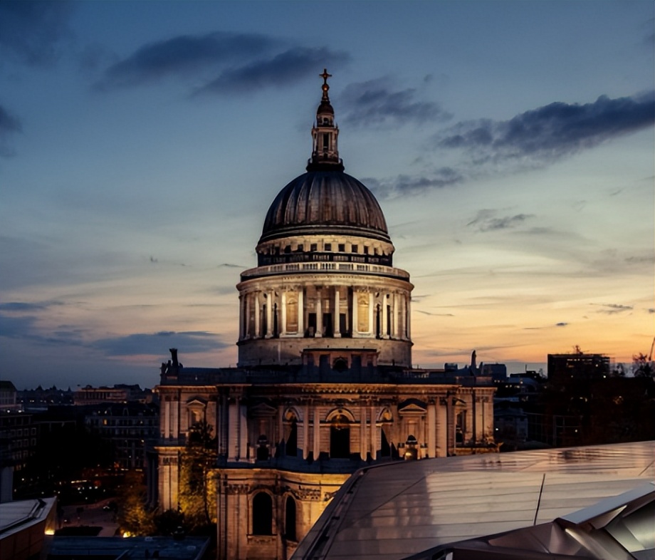 圣保罗真实历史,圣保罗大教堂历史背景100到200字