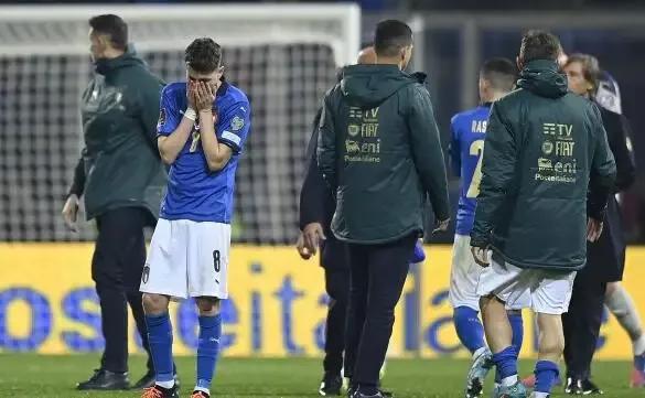 意大利为什么连续2届无缘世界杯,意甲水平这么高为什么无缘世界杯