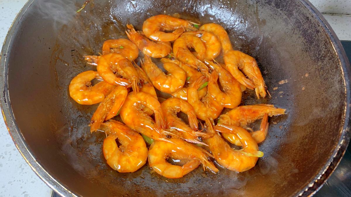 除夕年夜饭虾怎么做好吃,年夜饭大虾最好吃教程