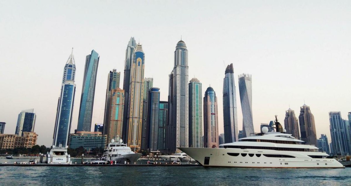 阿联酋为啥被称作沙漠里的花朵,阿联酋为什么是热带沙漠