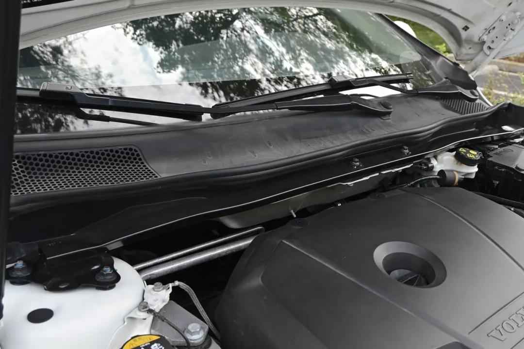 沃尔沃v40算钢炮吗,二手沃尔沃v402018款