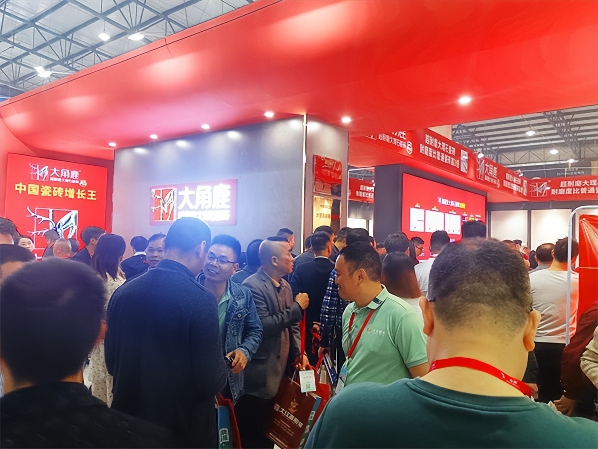 大角鹿瓷砖真的超耐磨吗,大角鹿瓷砖展会