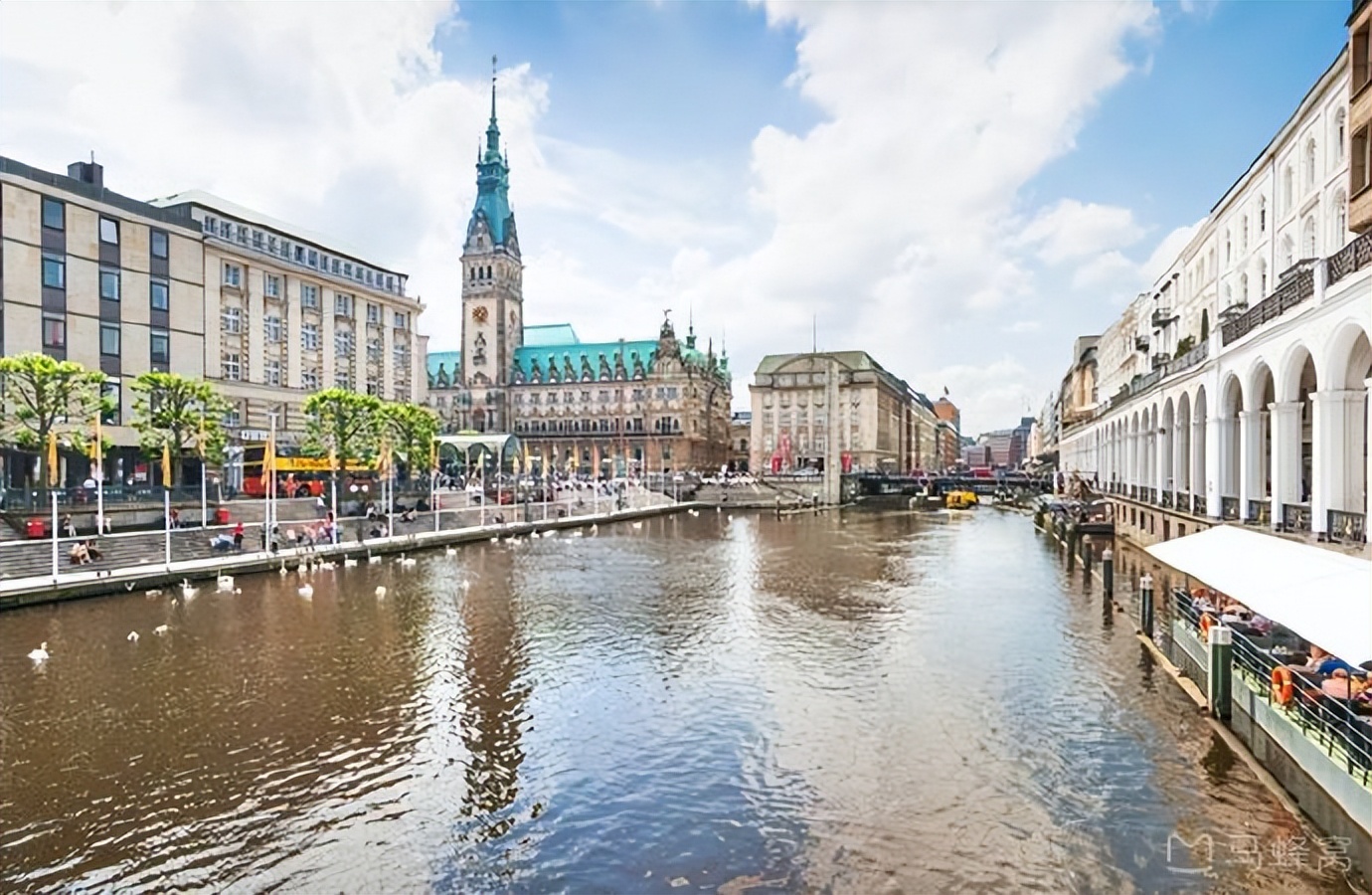 德国第二大城市汉堡，放在中国相当于什么水平？