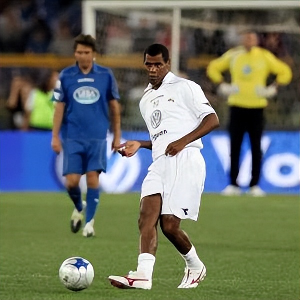 2018世界杯巴西队11号球员,1998世界杯巴西球衣