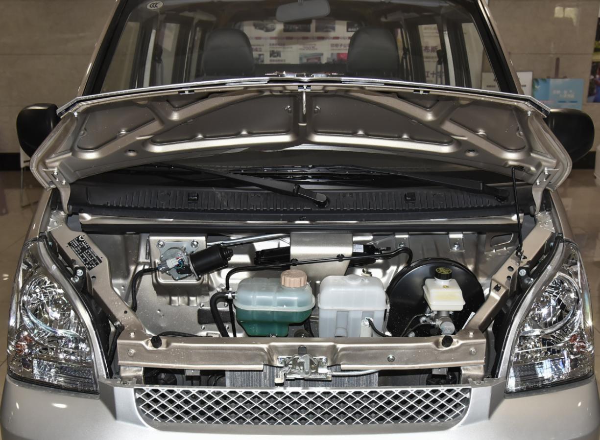 五菱荣光品牌型号是多少,五菱荣光算什么车型