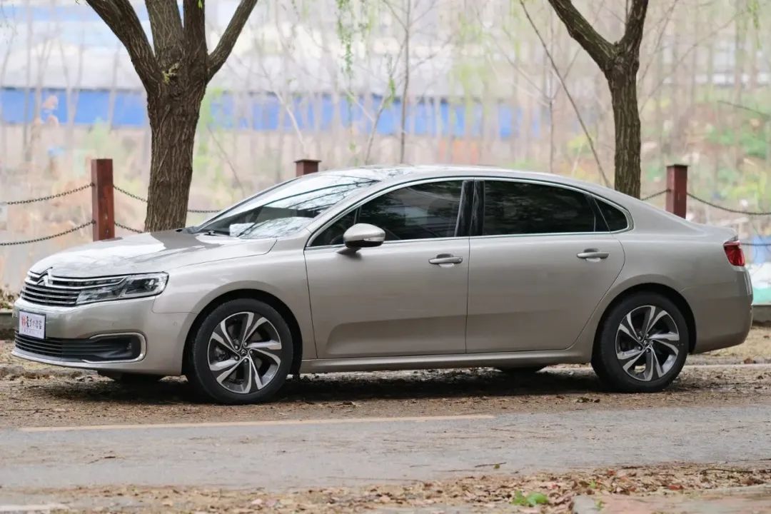 一六年雪铁龙c6二手多少钱,济南二手雪铁龙c6清仓价格