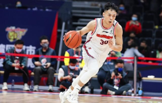 汤神运球再现神奇操作,汤神单场14记