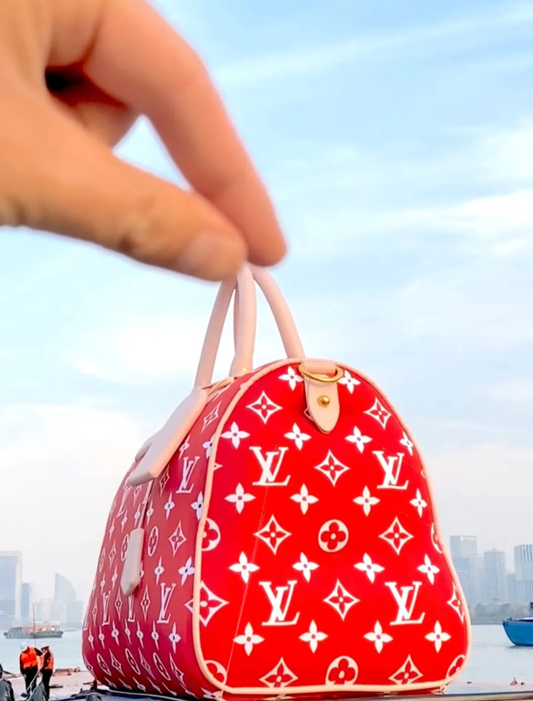 lv最大的贵妇包包,lv最大的斜挎包