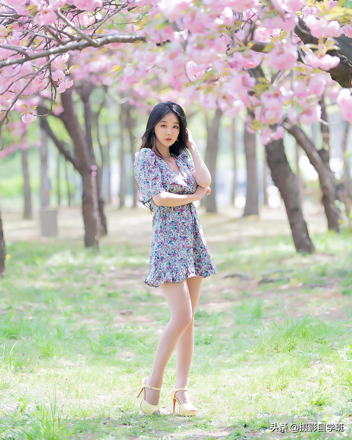 中年女性拍照姿势大全秋天,中年人像摄影摆姿技巧大全