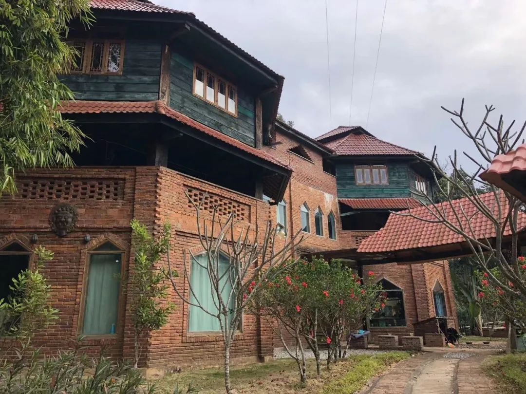 城堡里的马原把作家推向审判台,城堡里的马原