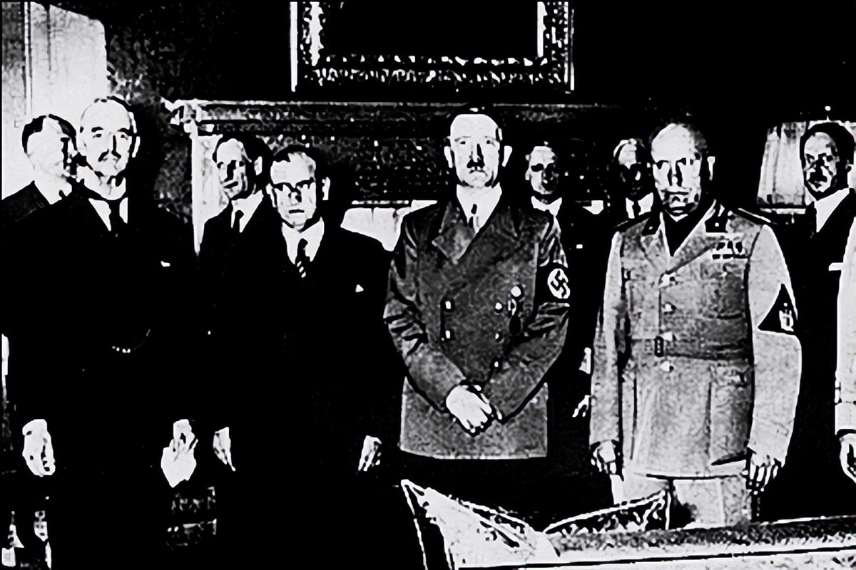 捷克曾有多辉煌？敢叫板希特勒，一枪没放惨遭瓦解