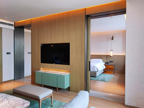 湖景套，单台盆，小浴缸，中式园林度假酒店—无锡蠡湖万豪