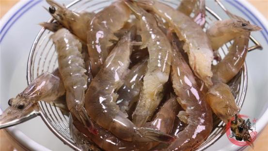 白灼虾的正确水煮方法视频,如何让白灼虾透明爽脆不散