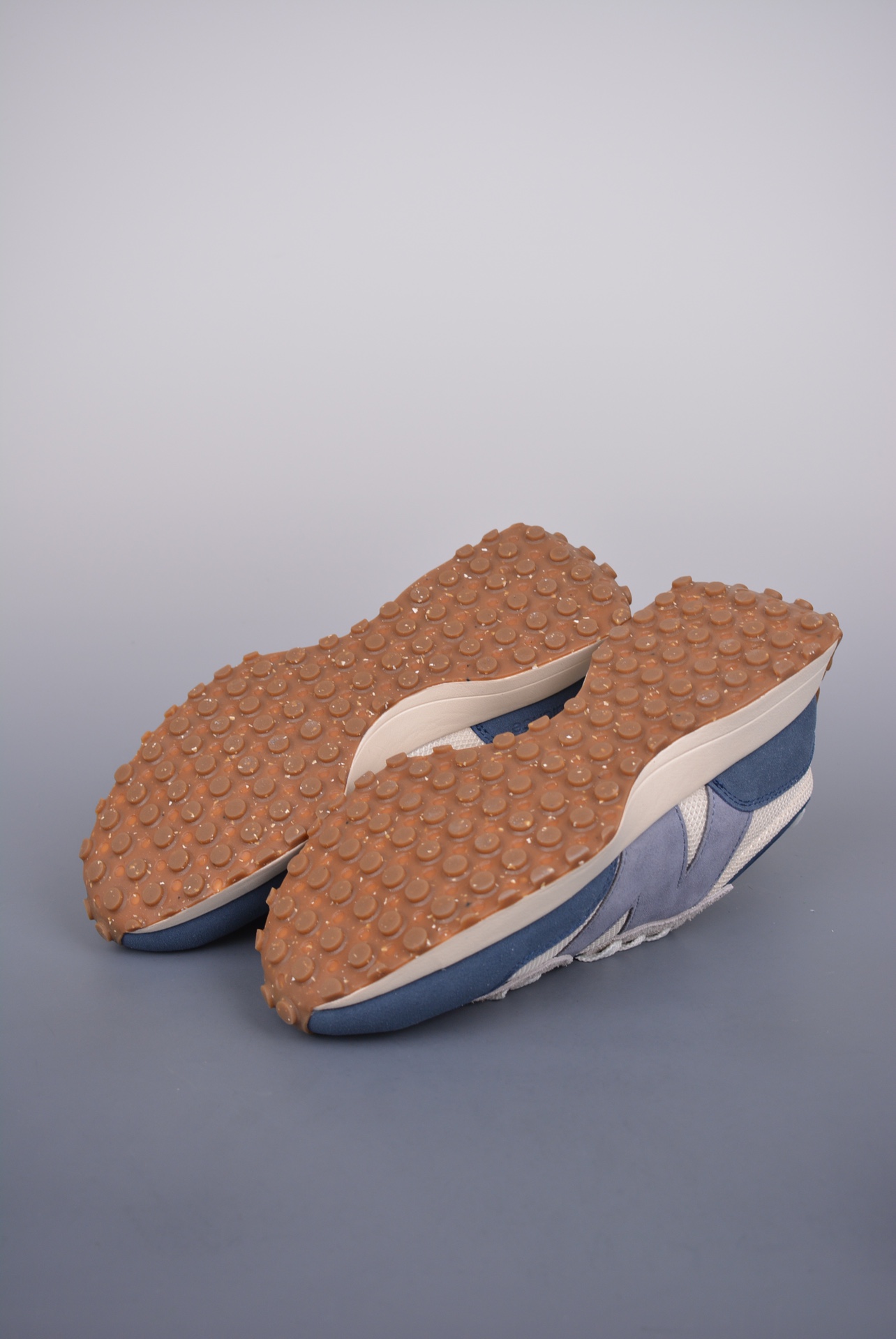 newbalance新百伦复古休闲鞋,327新百伦鞋最火配色newbalance