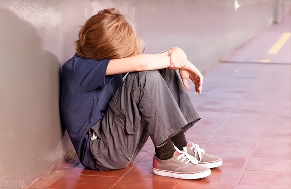 真实故事：一起因表弟偷看表姐洗澡引发的家庭血案