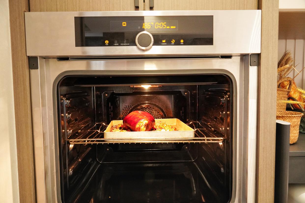 软烂不油腻的烤猪蹄你值得拥有,德国咸脆猪手如何烤才皮脆