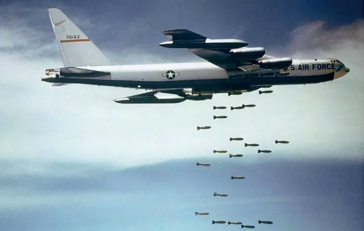 中国60年代的绝密工程，由8342部队建造，能抵御百万吨级*弹氢**