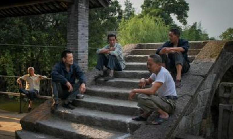 男子在外挣钱妻子要跟他离婚,广东男子和妻子提离婚