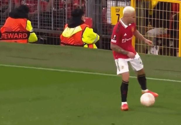 安东尼弧线球,安东尼挑衅对手