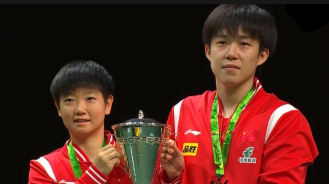 王楚钦赢马龙哭了原视频,王楚钦决赛赢了孙颖莎感动哭了