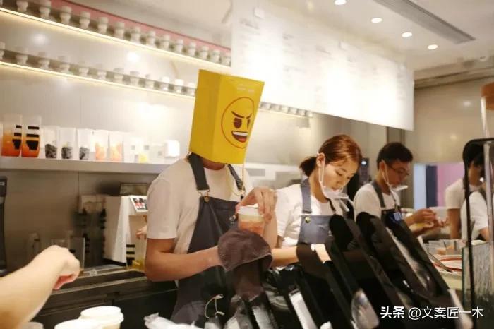 跨界小能手,喜茶新出的联名款测评