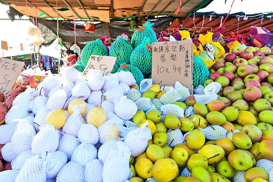 西山脚下的早市,闲逛最具人间烟火气的早市