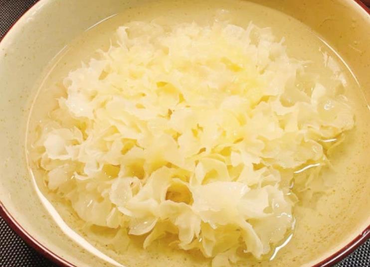 银耳汤炖不烂怎么回事,如何补救一份未熬出胶质的银耳汤