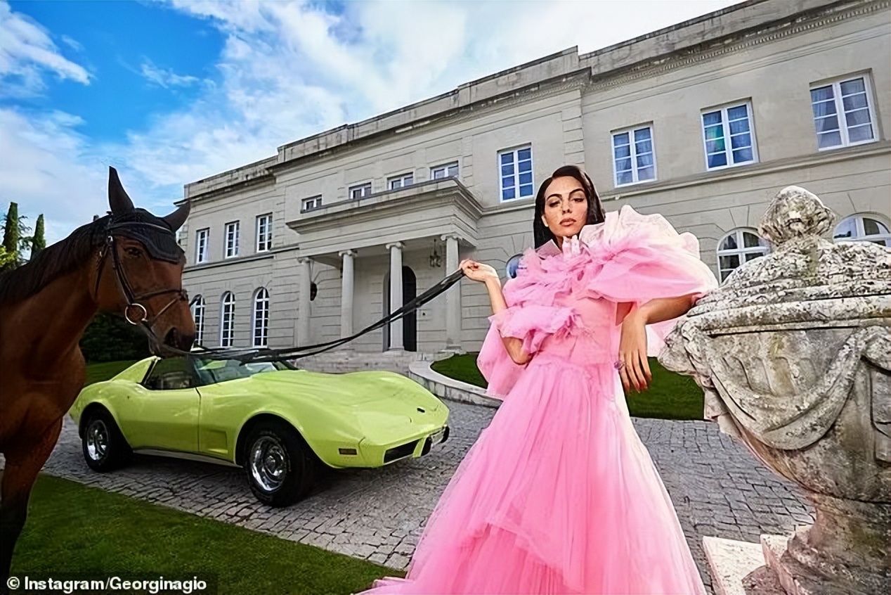 乔治娜送c罗礼物视频,乔治娜送C罗劳斯莱斯