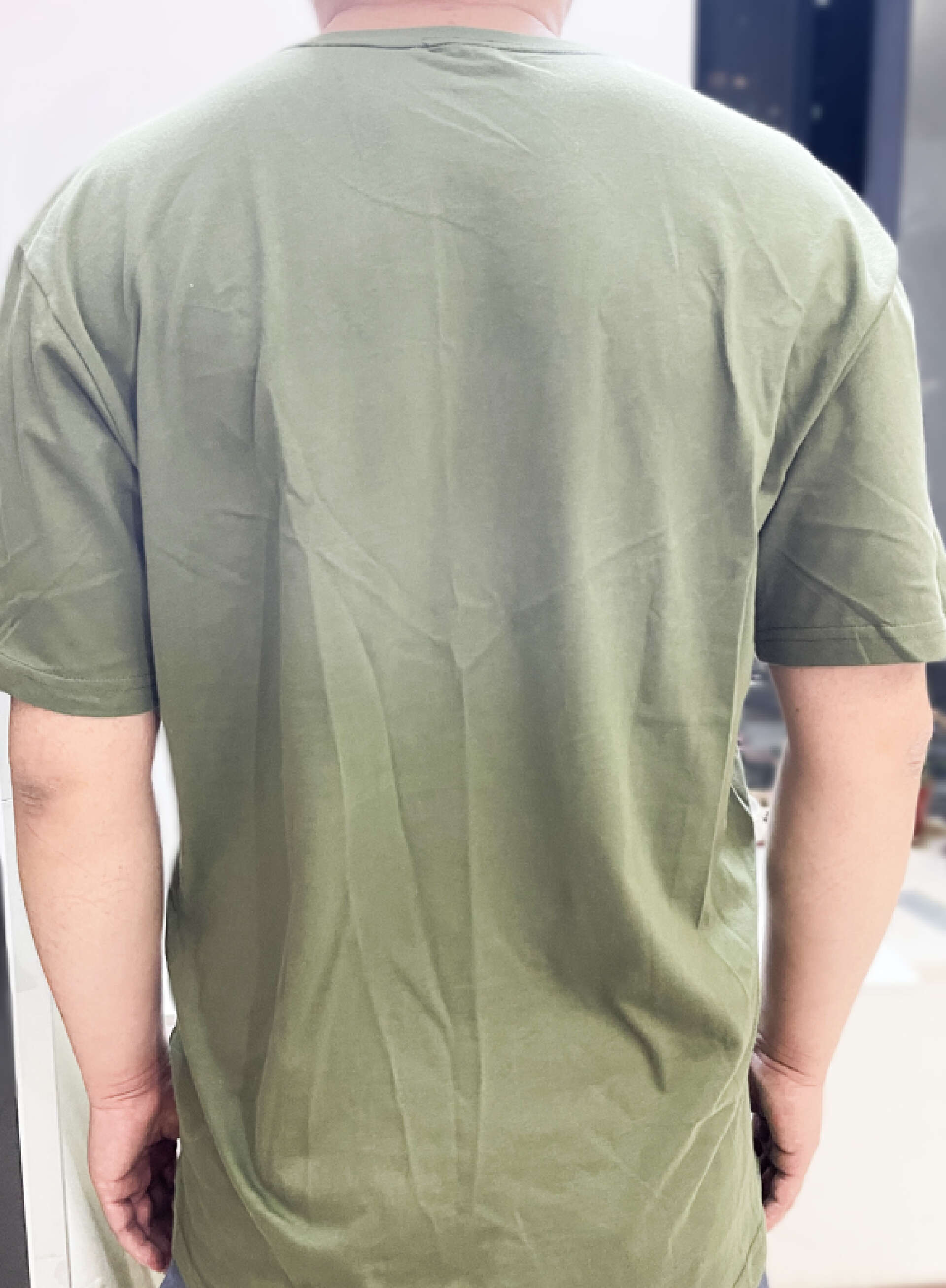 百元以内,极简穿搭,这五件短袖让你出门成潮男